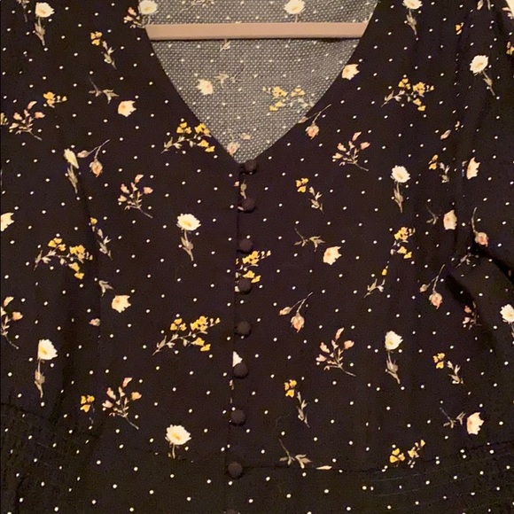 Blouse - Picture 2 of 6